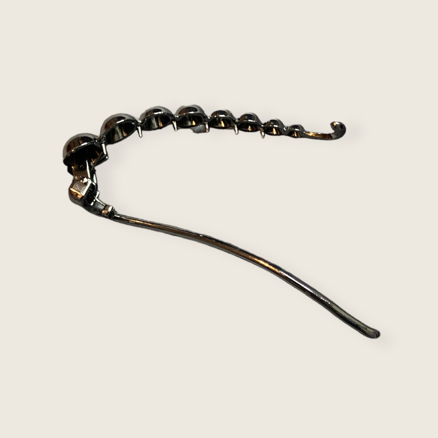 Eternal Loop Metal Hair Clip